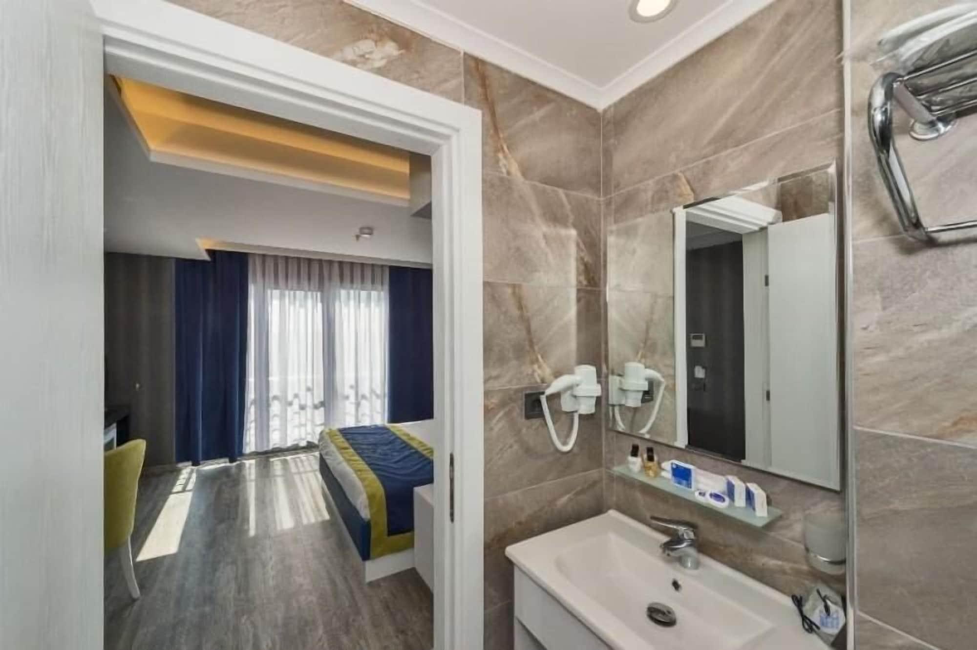 Inntel Hotel Istanbul Istambul Exterior foto