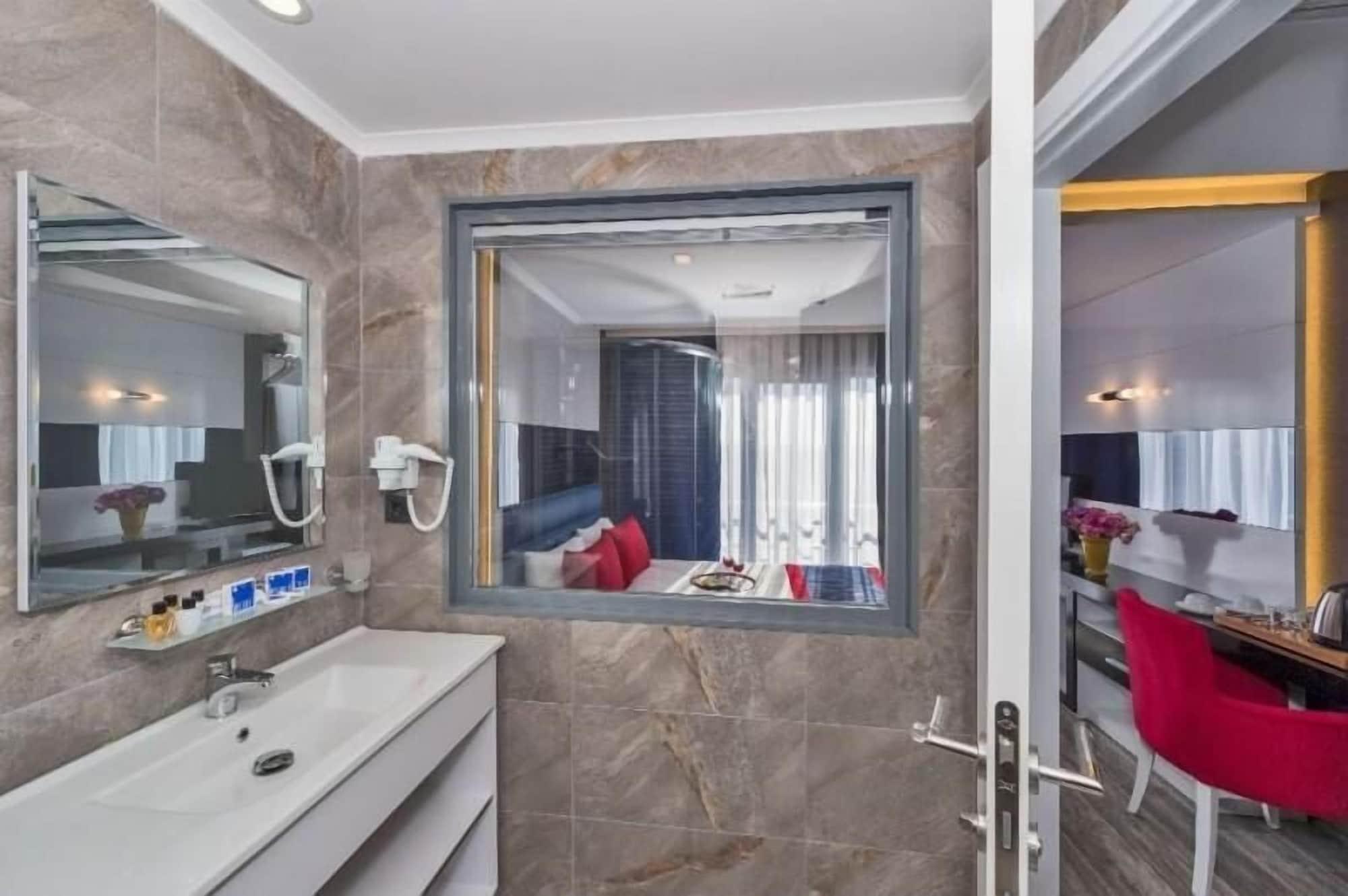 Inntel Hotel Istanbul Istambul Exterior foto